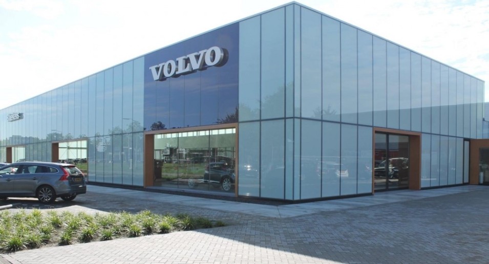 Volvo flagship store 01a.jpg